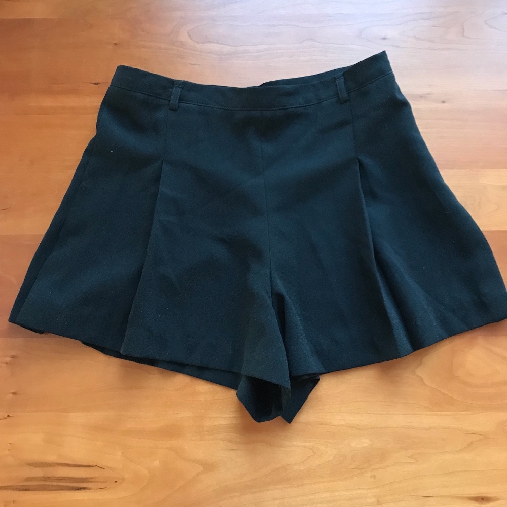 Forever 21 Black Skirt Short